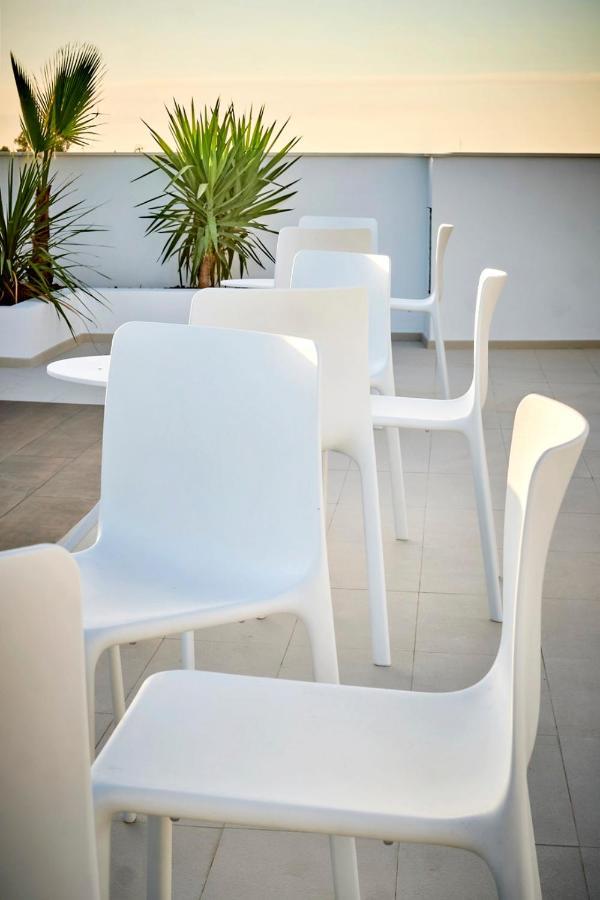 Hostal Pericon Conil De La Frontera Eksteriør billede